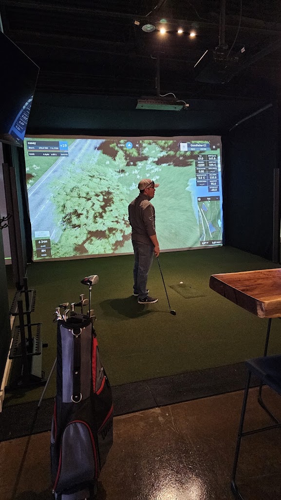 Tee 2 Green Indoor Golf & Lounge - review