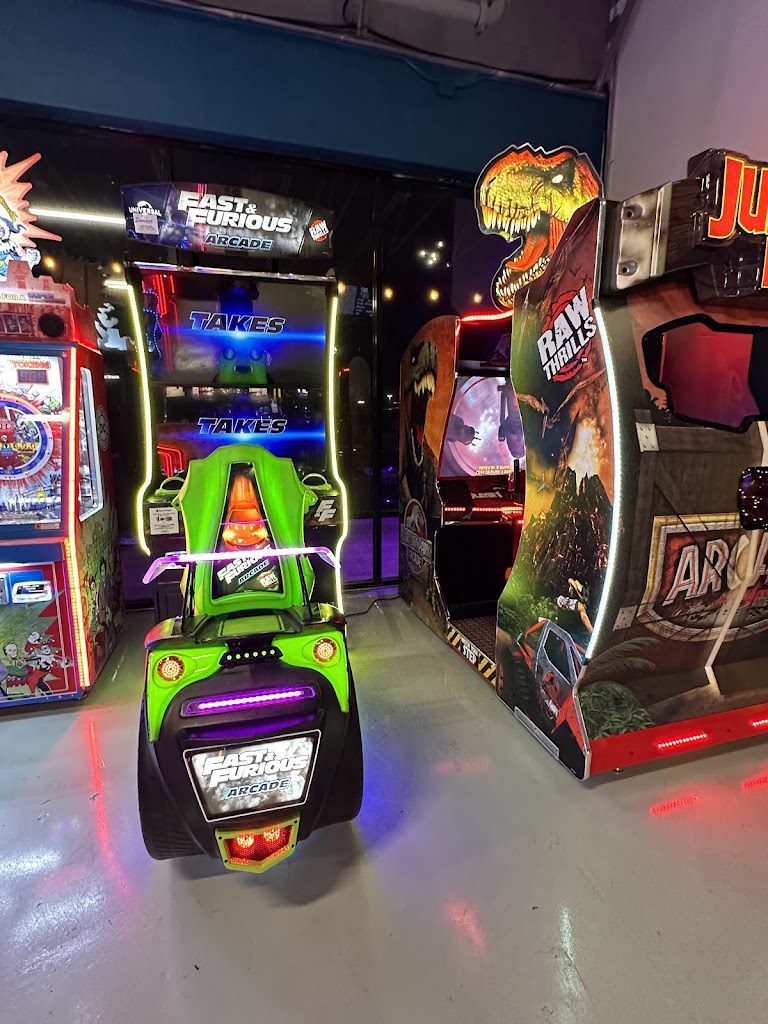 Social Latitude - Playground and Pub - review