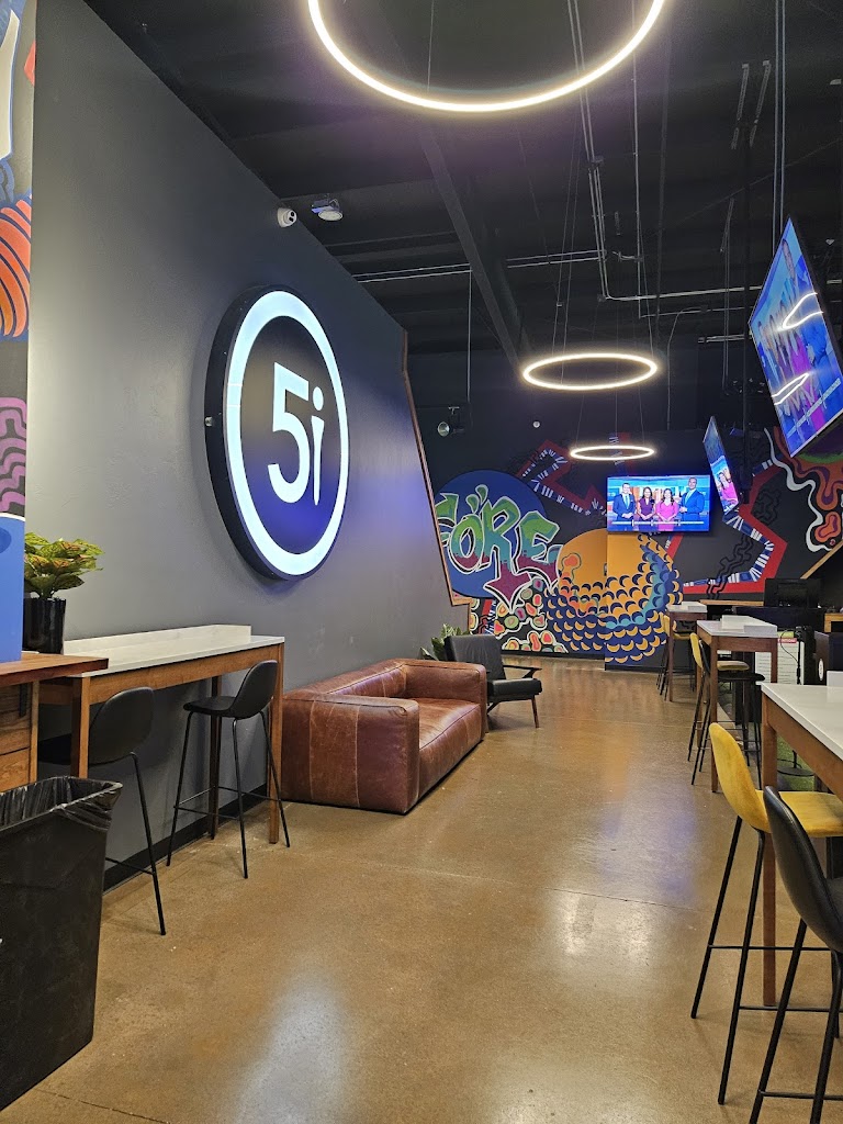 Five Iron Golf - review