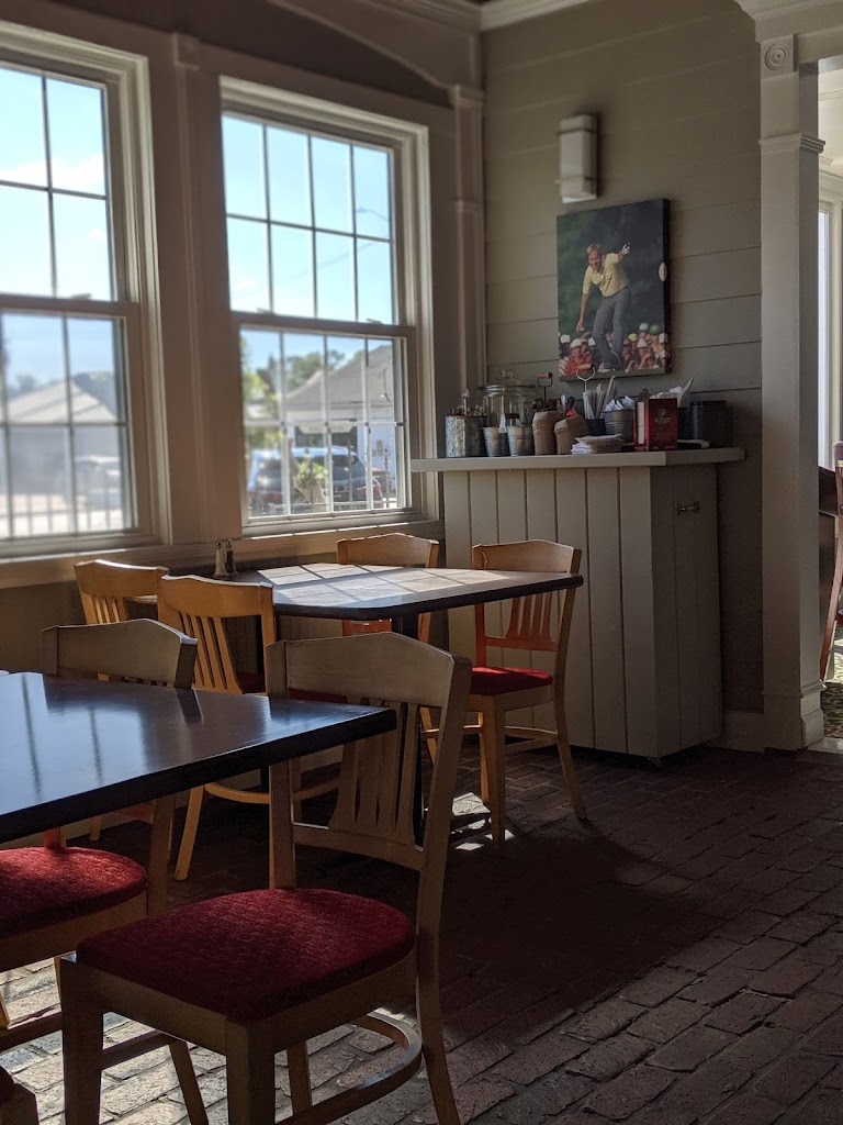 Under Par Golf Club - review